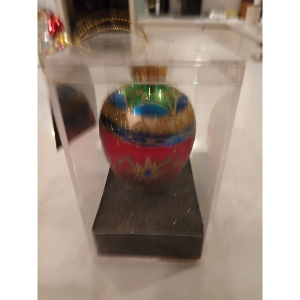 Beautiful GKI Bethlehem Glass Hand Crafted Christmas Glass Ornament New!